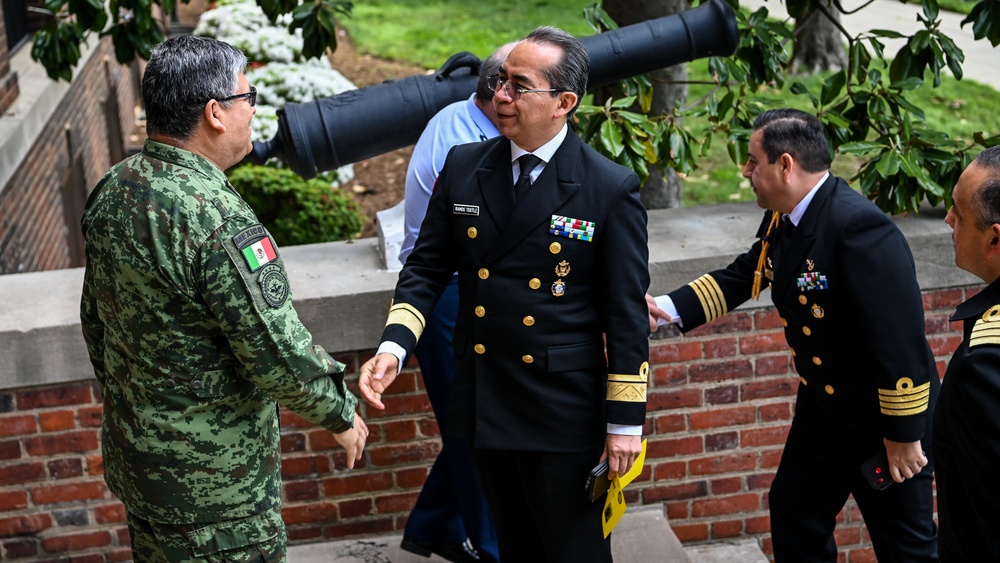 CESNAV Visits IADC