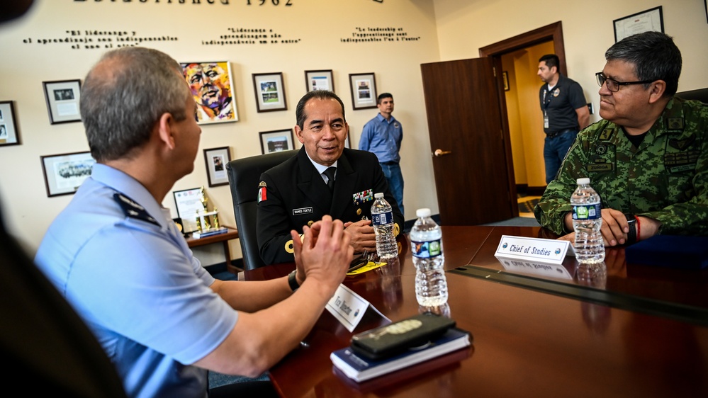 CESNAV Visits IADC