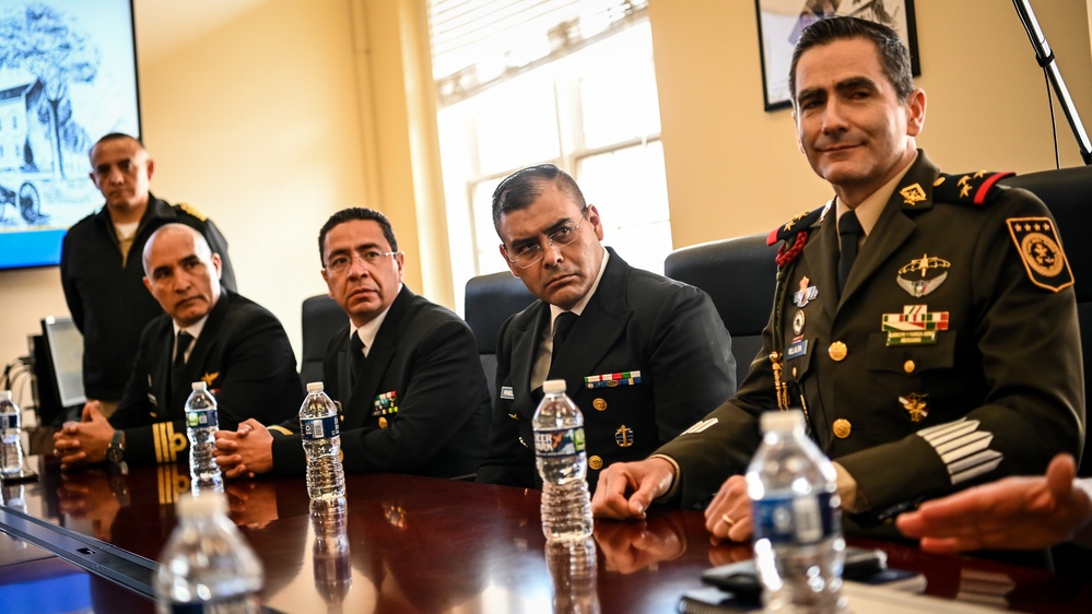 CESNAV Visits IADC