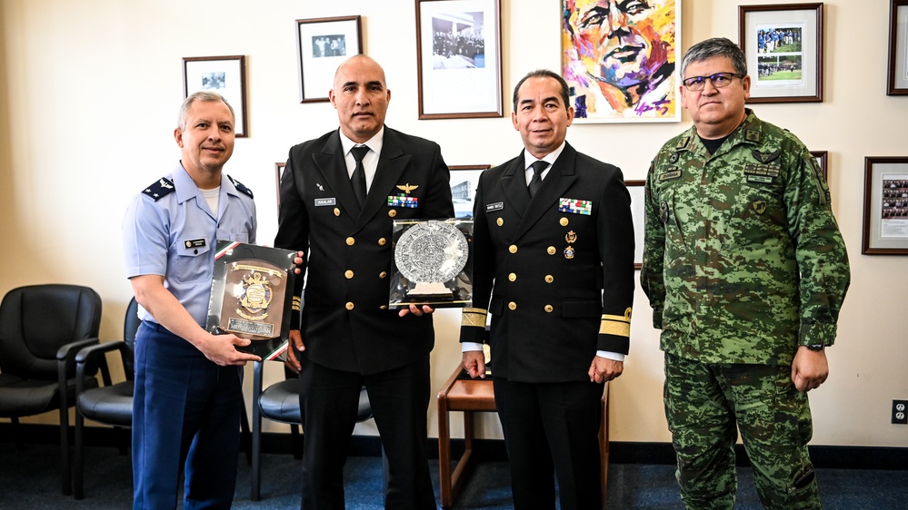 CESNAV Visits IADC