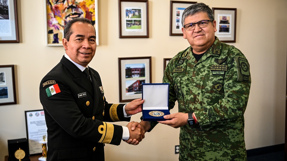 CESNAV Visits IADC