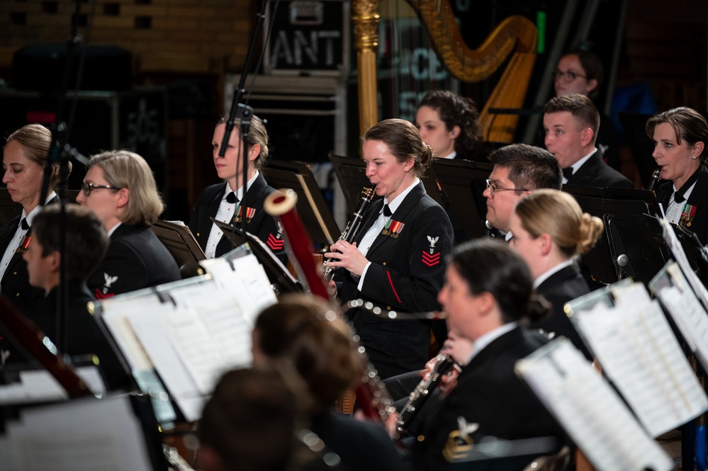 Navy Band visits Valparaiso, Ind.