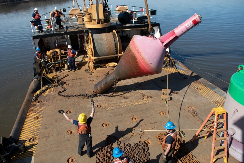 USCGC William Tate Works on Buoys on Delaware River