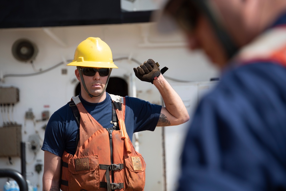 USCGC William Tate Works on Buoys on Delaware River