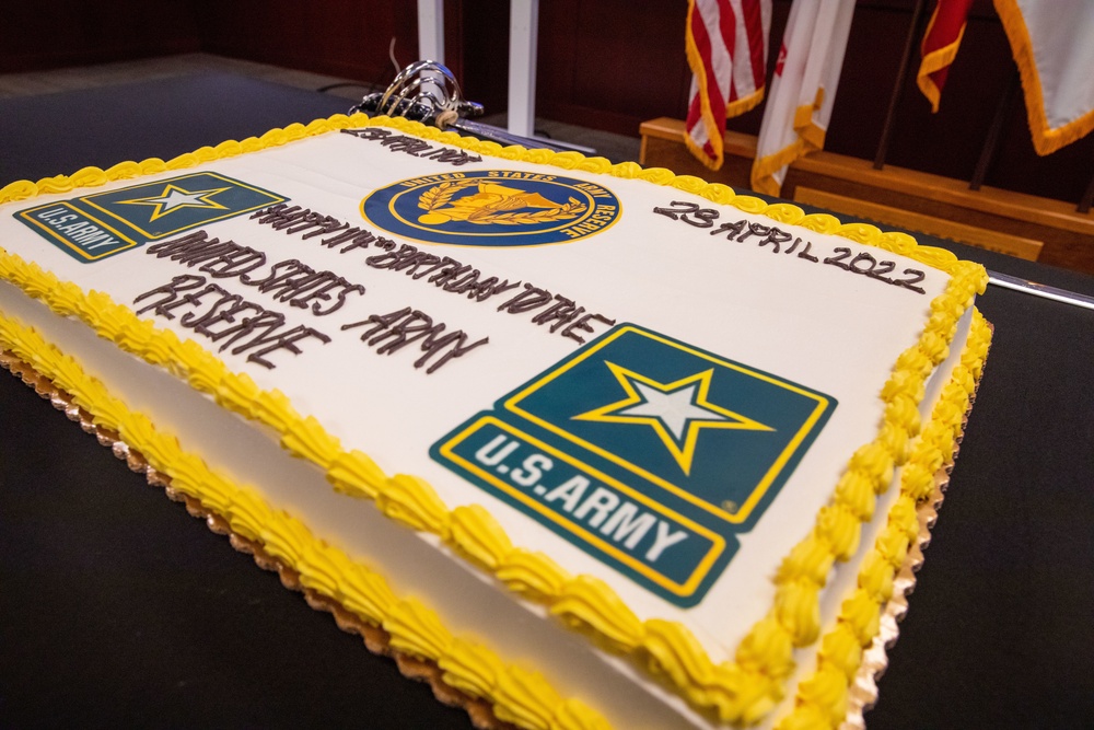 OCAR cuts U.S. Army Reserve's 114 Birthday Cake