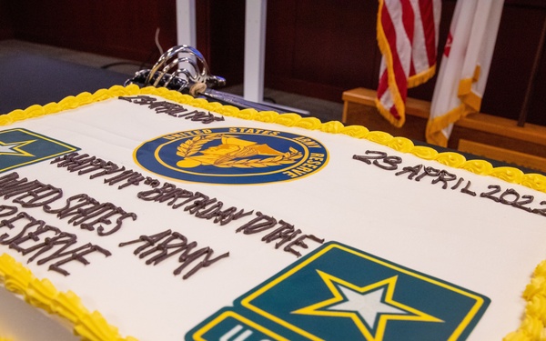 OCAR cuts U.S. Army Reserve's 114 Birthday Cake