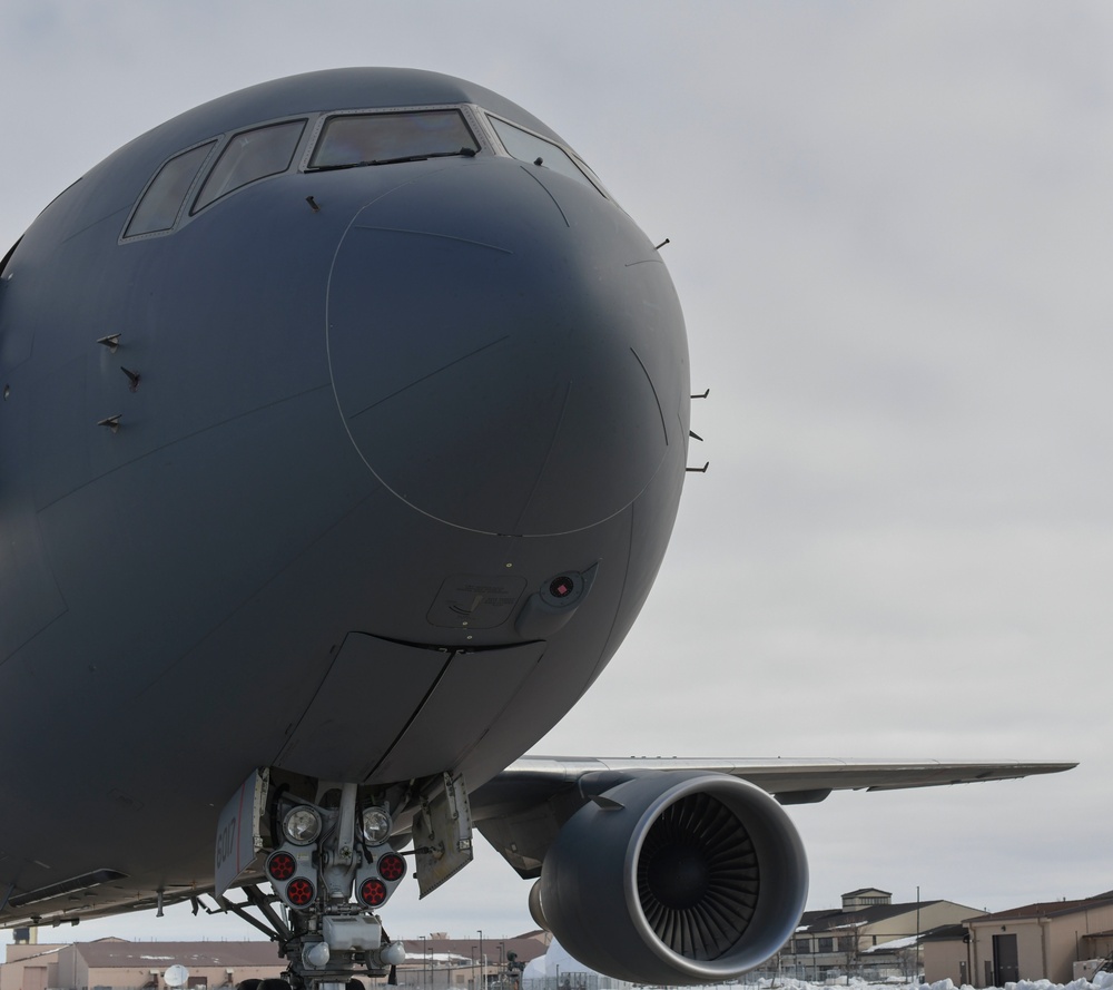 905th Air Refueling Squadron Lands at Grand Forks AFB