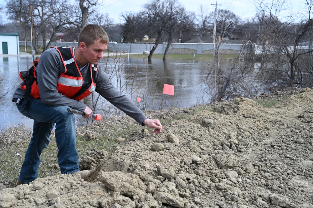 U.S. Army Corps of Engineers, St. Paul District supports North Dakota flood fight