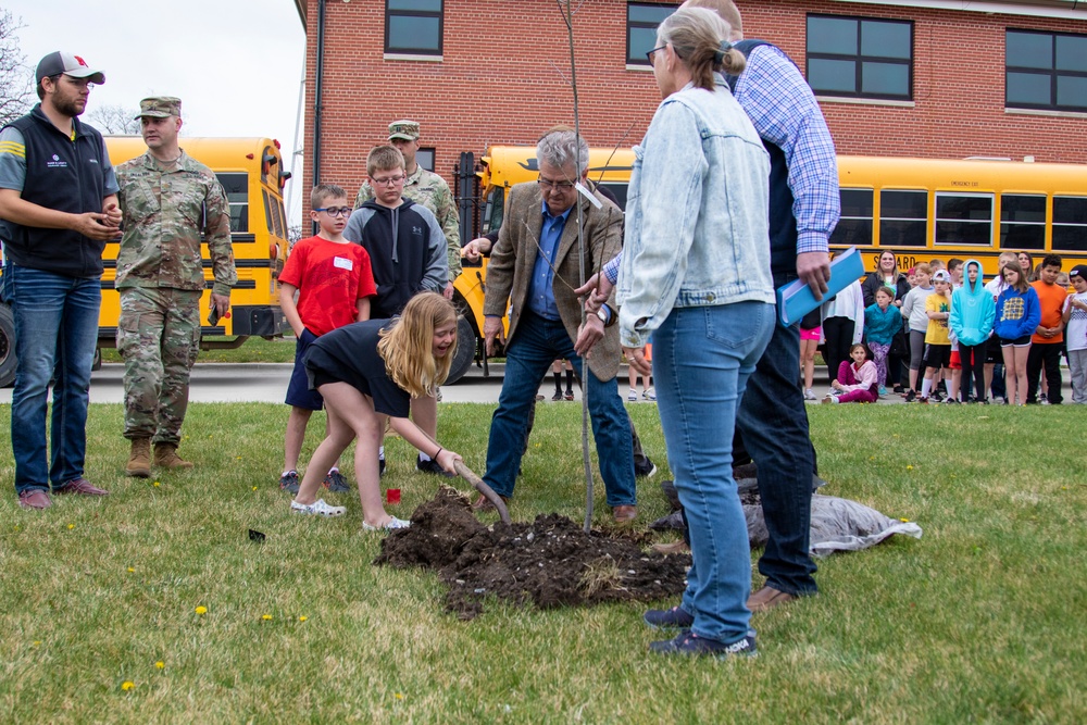 Community plants Arbor Day trees at Nebraska National Guard Museum