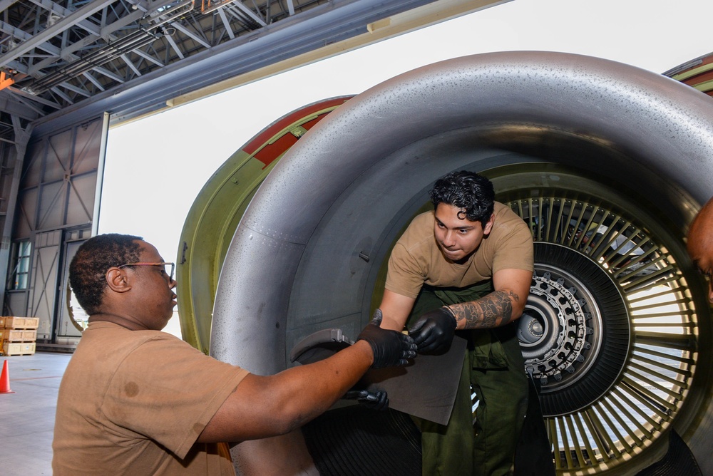 VP-8 Mechs Perform SMI on P-8A Engine