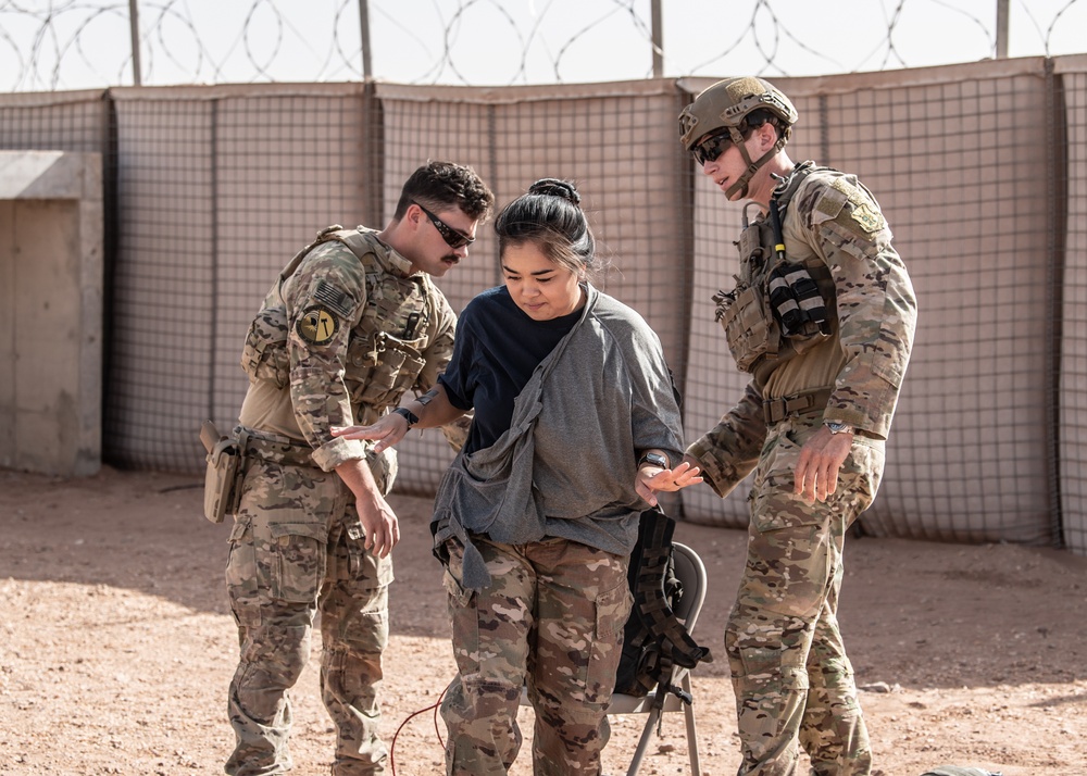 409th Explosive Ordnance Disposal conducts hostage rescue exercise