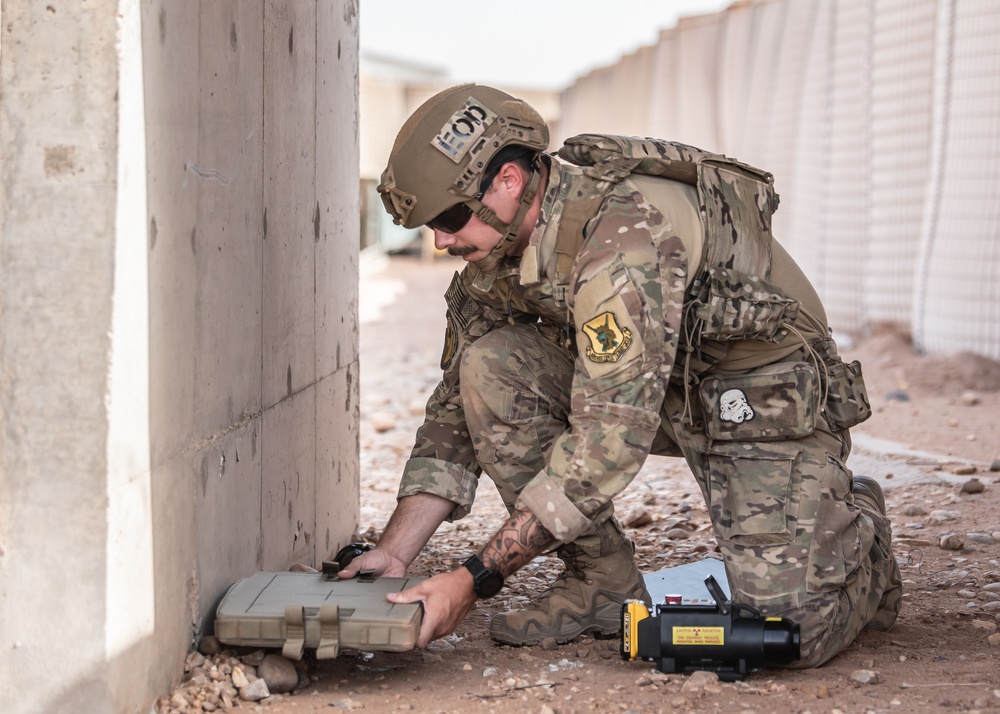 409th Explosive Ordnance Disposal conducts hostage rescue exercise