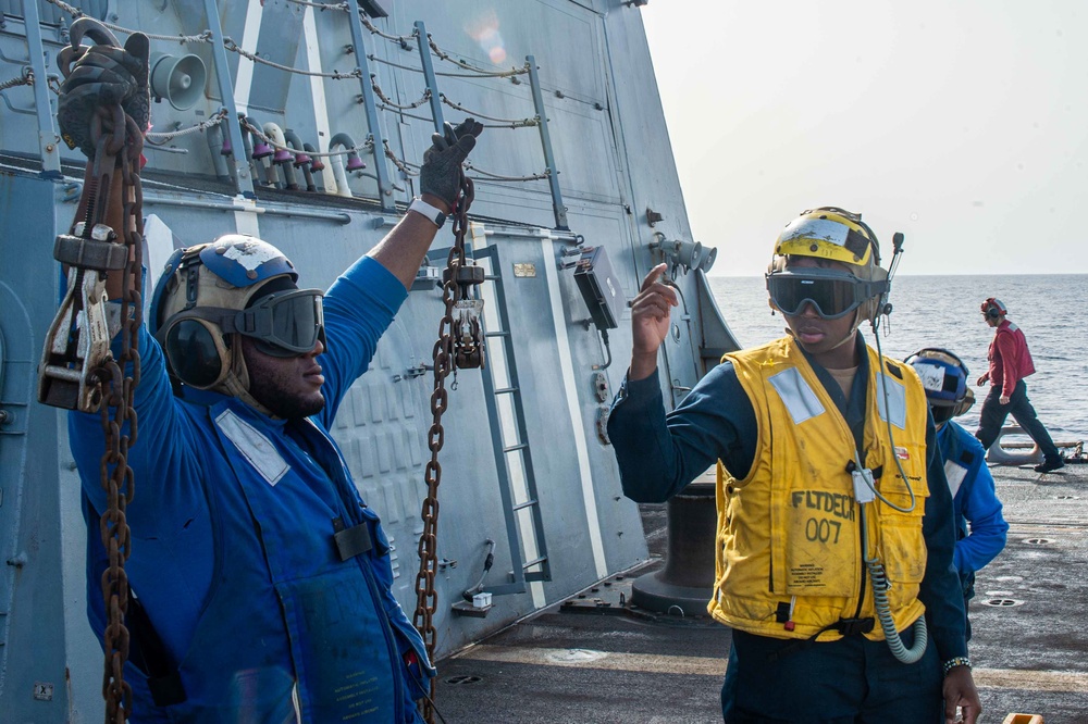 USS Jason Dunham (DDG 109) Conducts Flight Operations