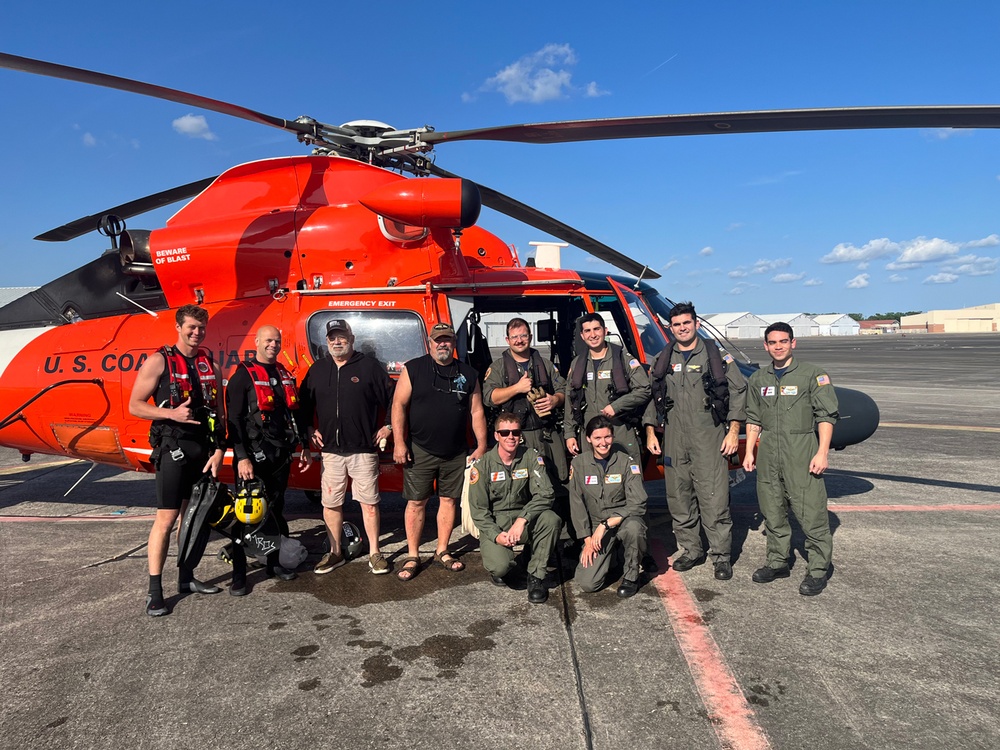 Coast Guard rescue 2 in Sapelo Sound