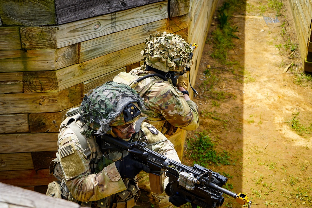 1-506 Infantry &quot;Red Currahee&quot; conducts platoon live fires during Operation Lethal Eagle 2