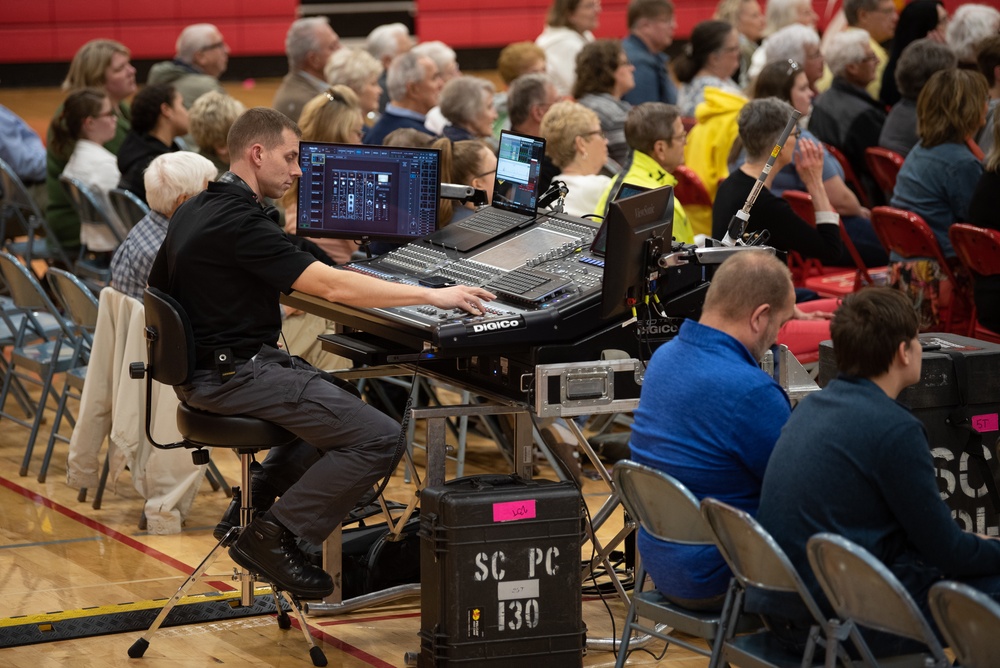 Navy Band visits Marion, Iowa