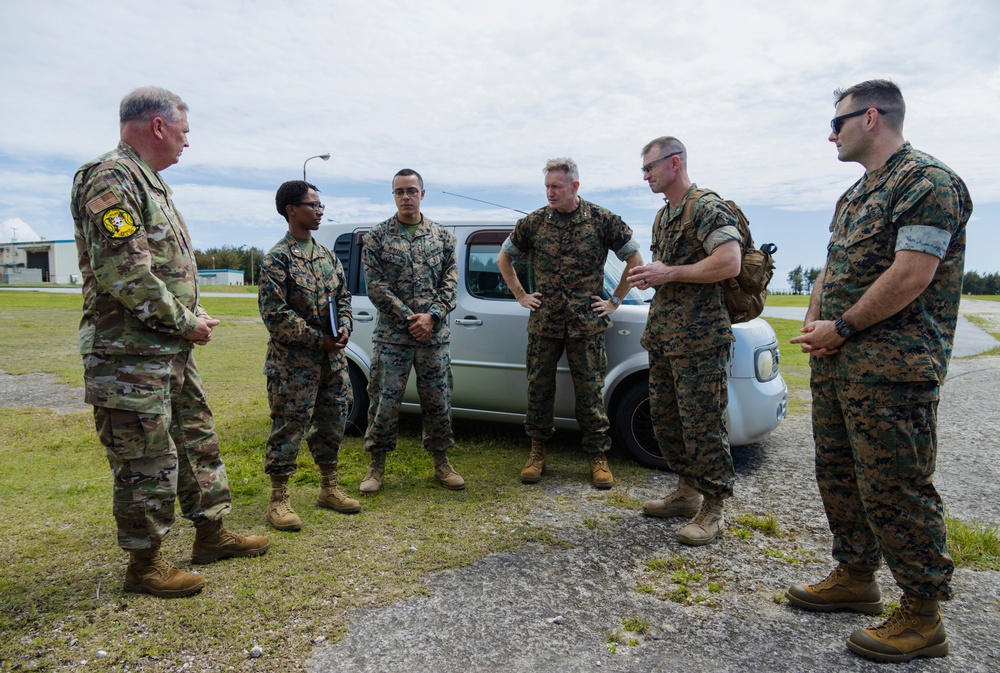 USFJ CG visits Okinawa