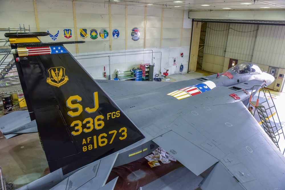 4EMS Airmen Paint 336th Flagship