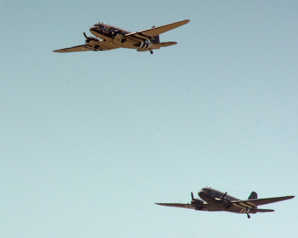 WWII planes drop paratroopers over Wright-Patt