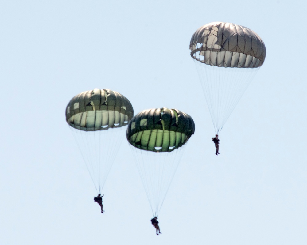 WWII planes drop paratroopers over Wright-Patt