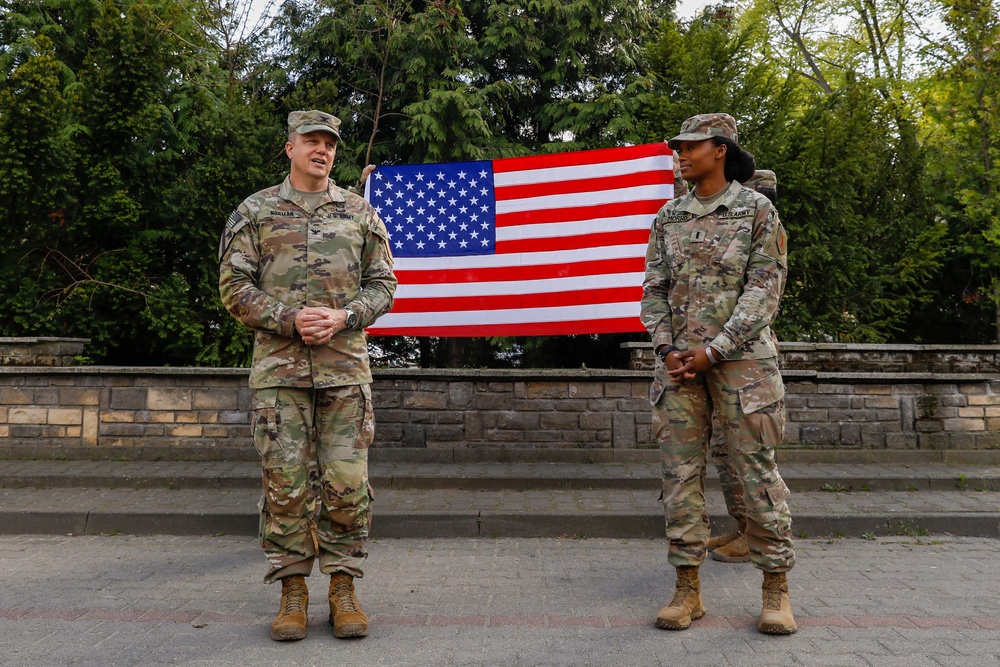 1ID 1st Lt. Promotes to the rank of Capt.