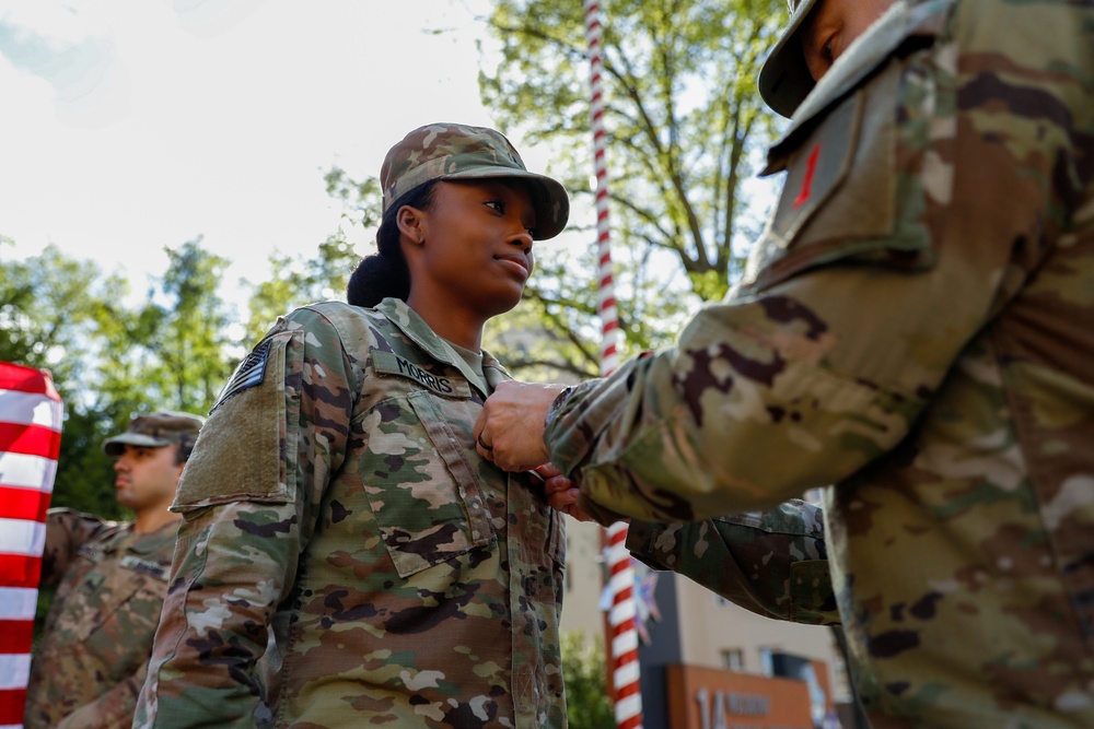 1ID 1st Lt. Promotes to the rank of Capt.