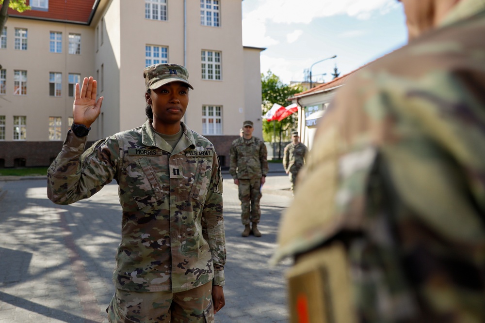 1ID 1st Lt. Promotes to the rank of Capt.