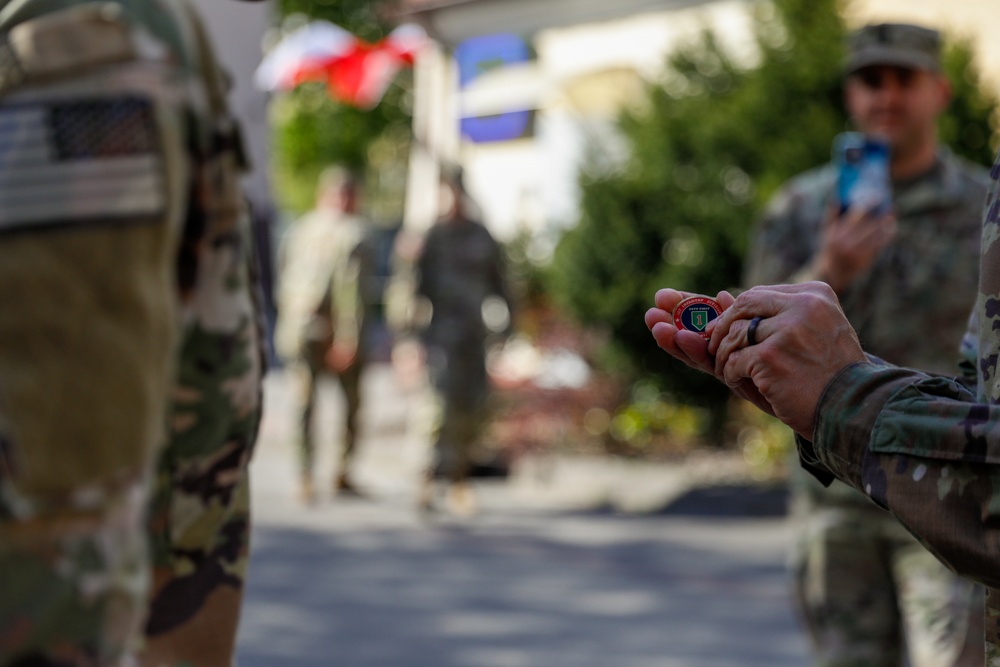 1ID 1st Lt. Promotes to the rank of Capt.