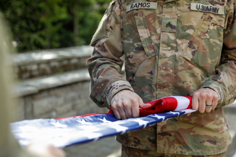 1ID 1st Lt. Promotes to the rank of Capt.