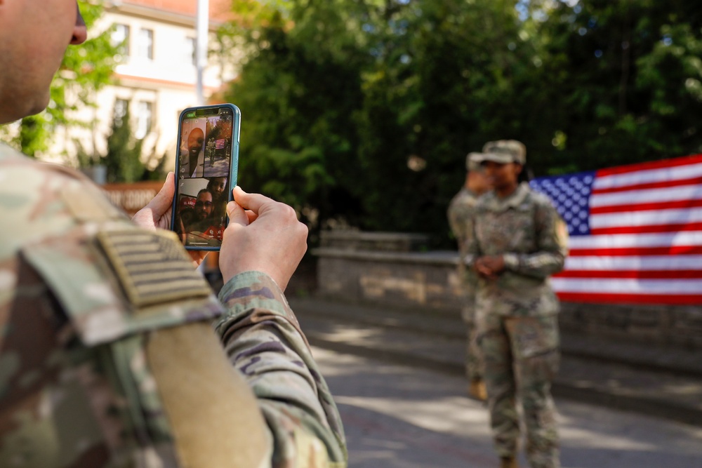 1ID 1st Lt. Promotes to the rank of Capt.