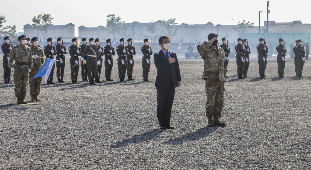 UNC/CFC/USFK Commander Farewells ROK Defense Minister