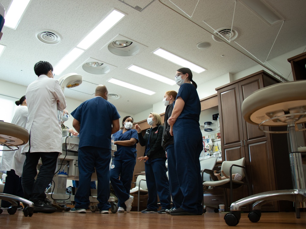 Iwakuni medical staff undergo joint neonatal training