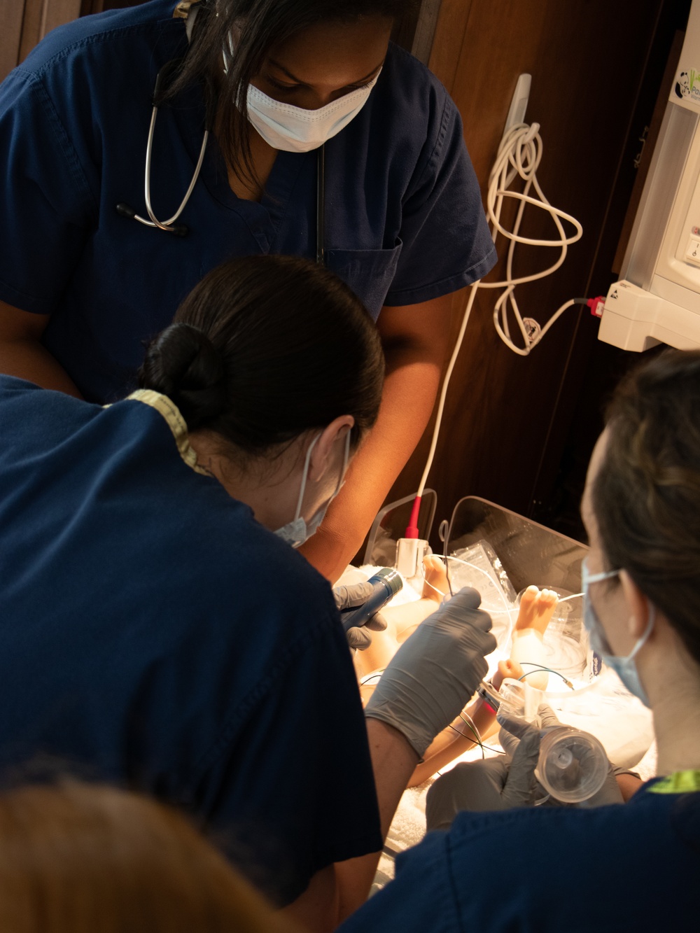 Iwakuni medical staff undergo joint neonatal training