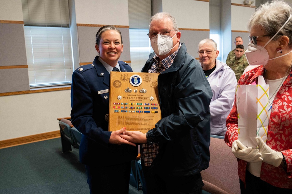Airman retires after 21 years of service