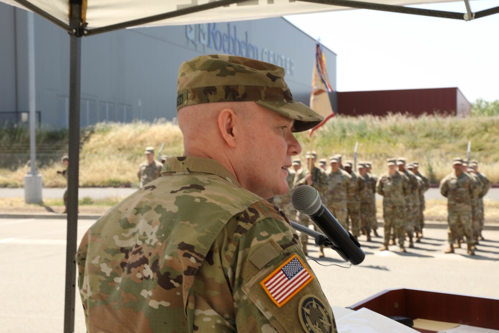 The 115th Regional Support Group welcomes new commander at Change of Command Ceremony