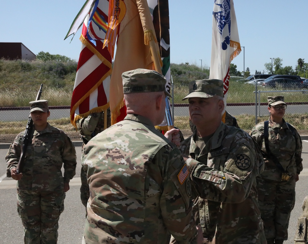 The 115th Regional Support Group welcomes new commander at Change of Command Ceremony