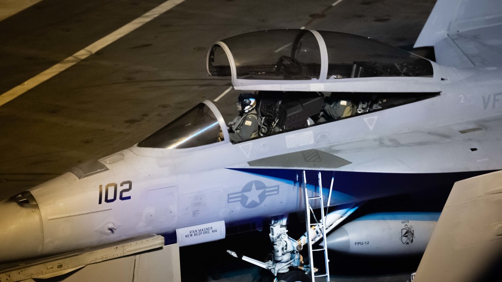 USS Carl Vinson (CVN 70) Sailors Conduct Flight Operations in the Pacific Ocean