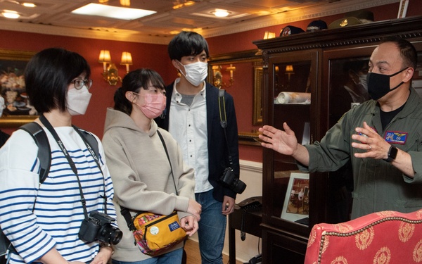 CFAY hosts tour for Twitter followers