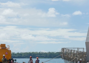 DDG 101 DFM Replenishment at NSF Diego Garcia
