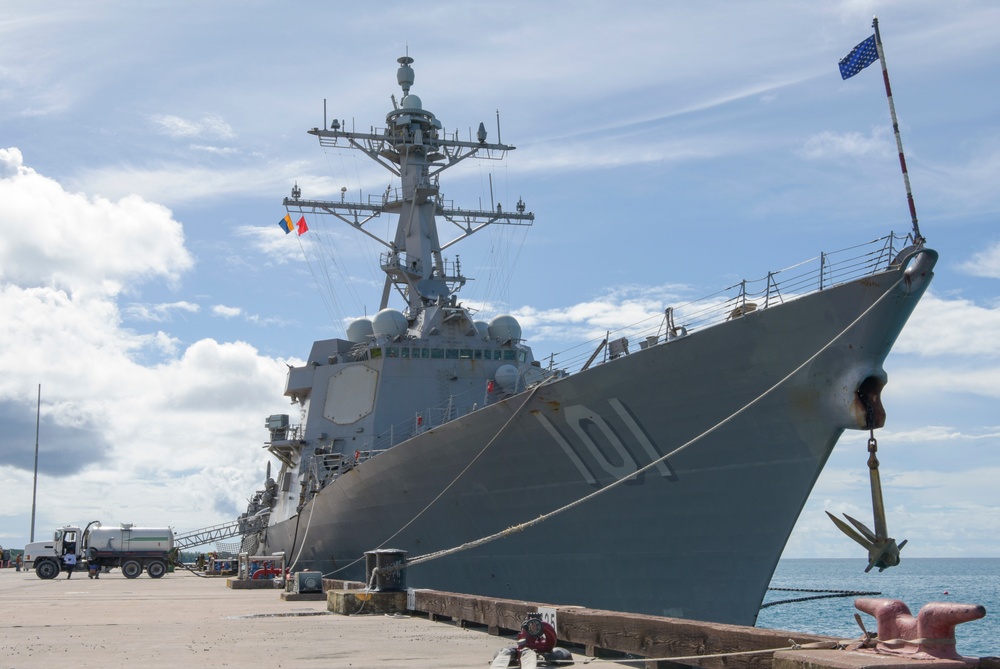 DDG 101 DFM Replenishment at NSF Diego Garcia