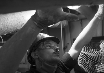 Blue Ridge Lagging Team help preserve the Ship