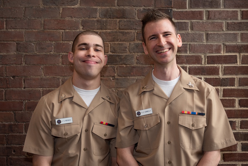 New members of U.S. Navy Band are pinned to E6