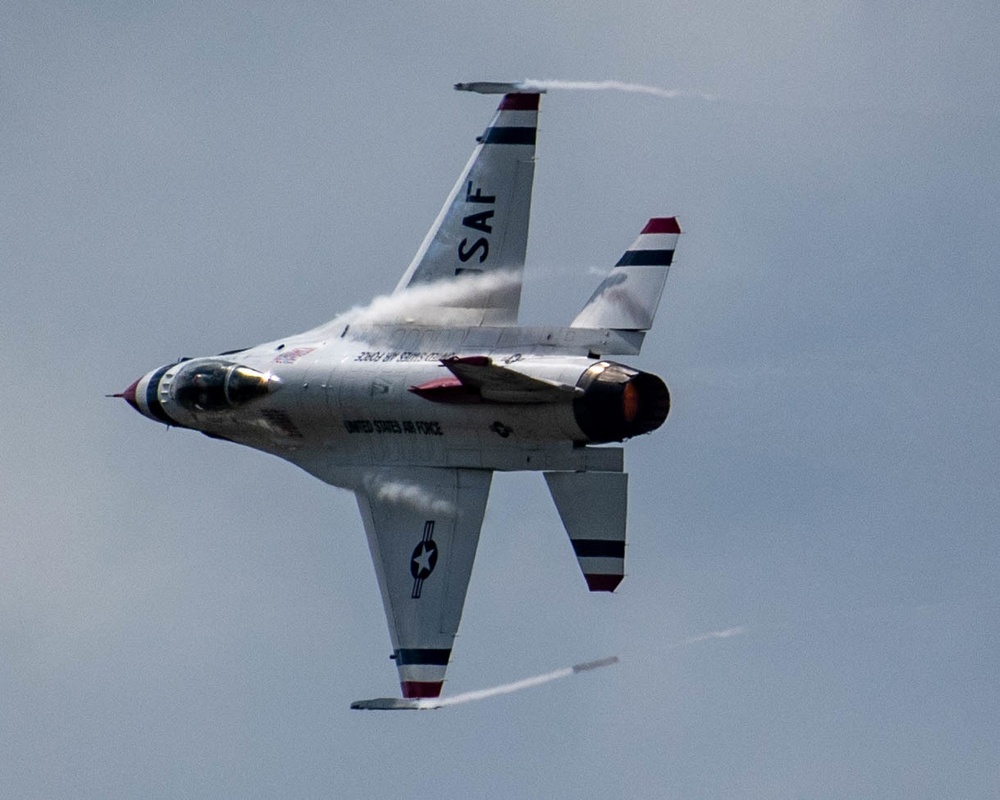 Thunderbirds Shine in Texas