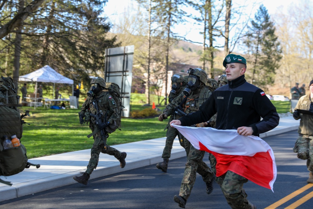 Polish Academy Competes In Sandhurst