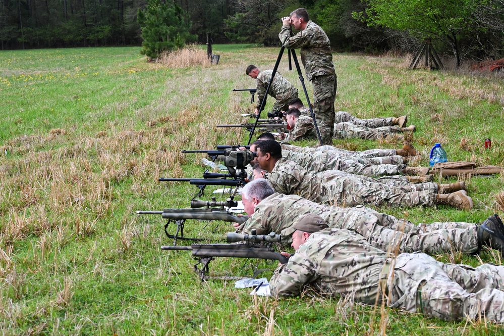 Little Rock Defenders take aim during Advanced Designated Marksman course