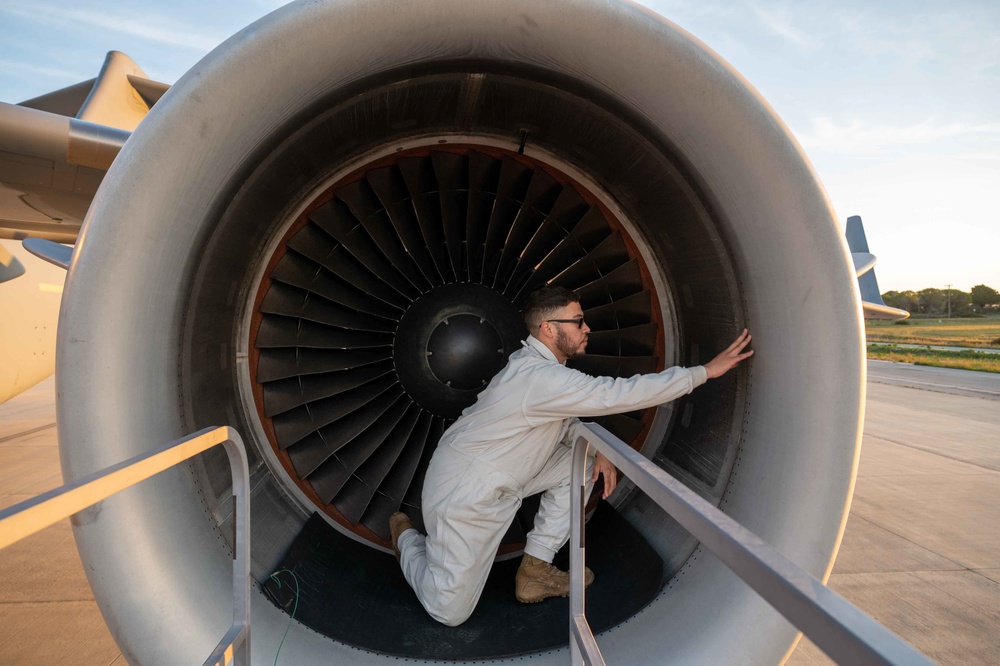 NAVSTA Rota Airmen keep the AMC fleet flying