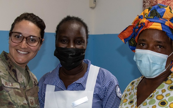 Michigan National Guard assists NICU staff at 14 Military Hospital in Liberia