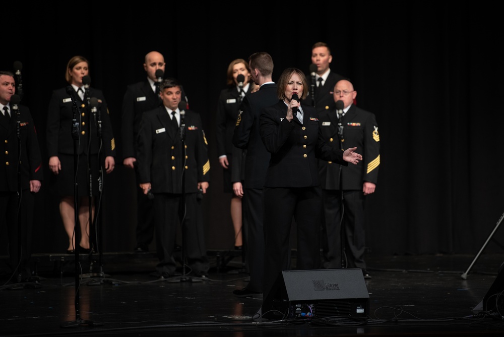 Navy Band visits Mason, ohio