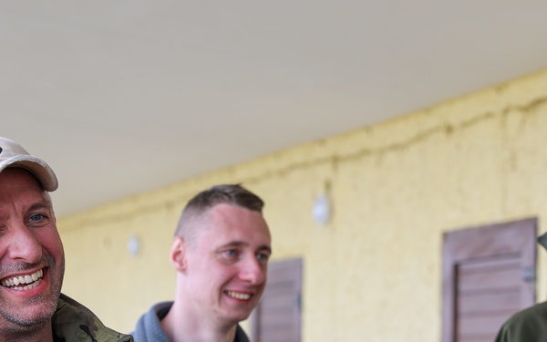 Dreadnaughts Recognize Linguists for their Assistance during Abrams Operation Summit