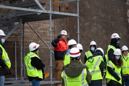 Students Explore Bottom of Mississippi River in Dewatered Lock 15